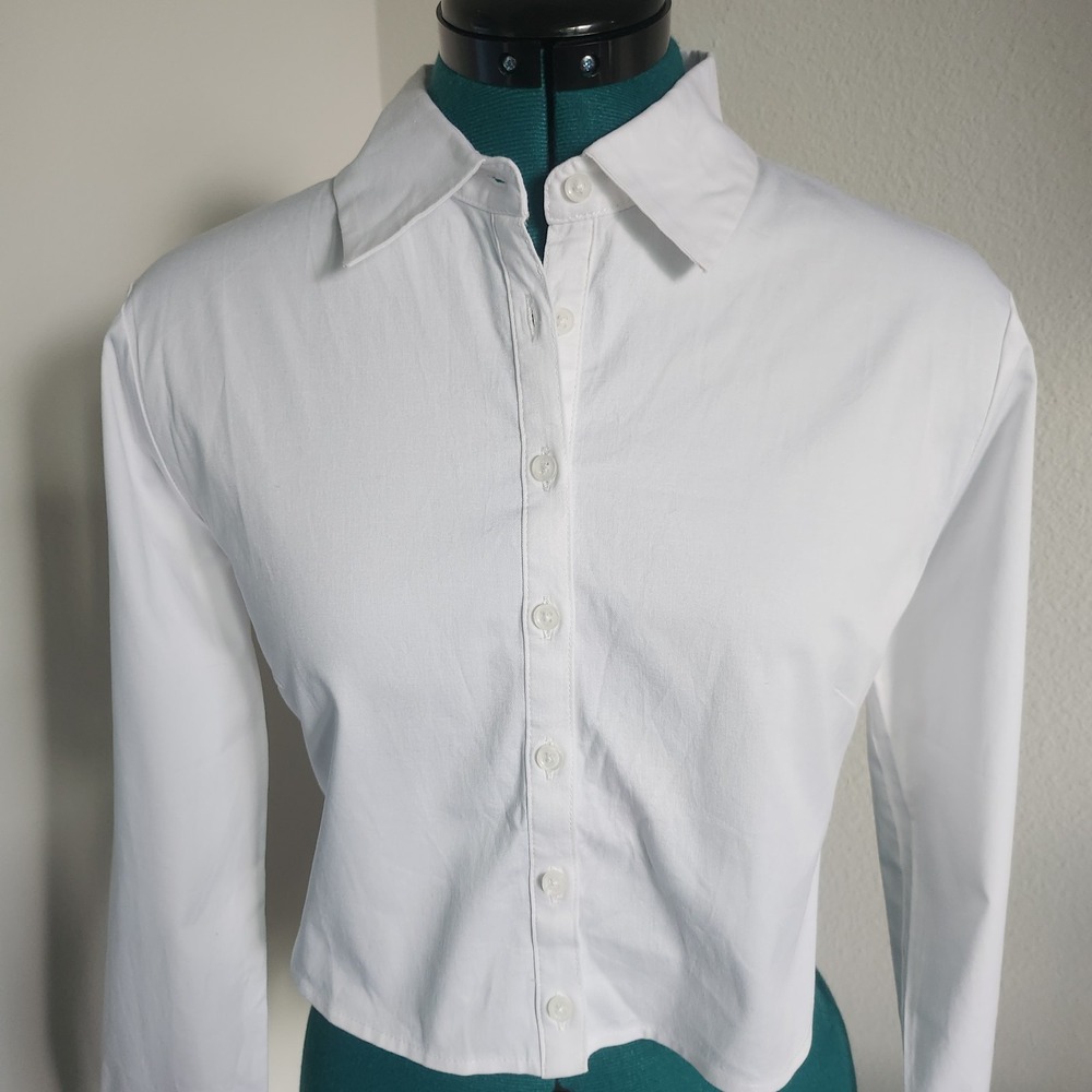 Fashion Nova Shirt Women Medium White Cater to You Open Back Tie Cropped Blouse
